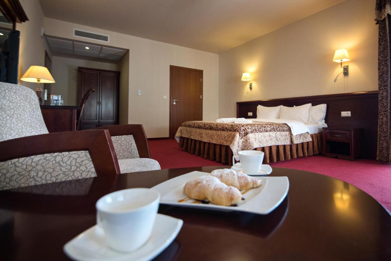 Hotel Kawallo Słubice エクステリア 写真